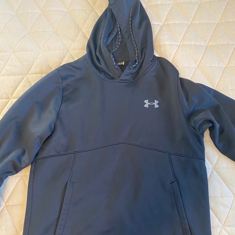Under Armour Sweatshirt